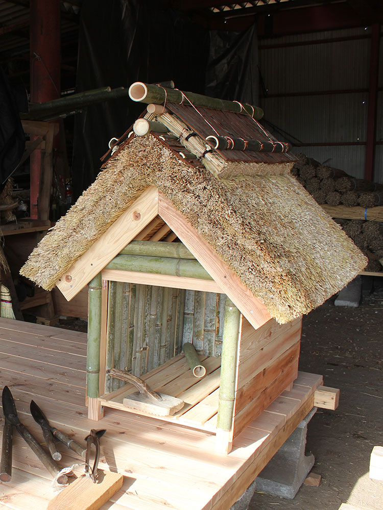 犬小屋は、小～中型犬用